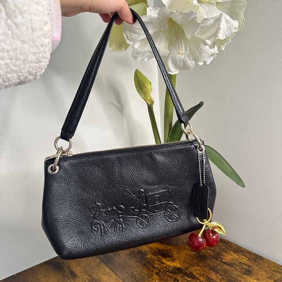 Coach Handbags - Y2K coach Black Leather Shoulder Bag